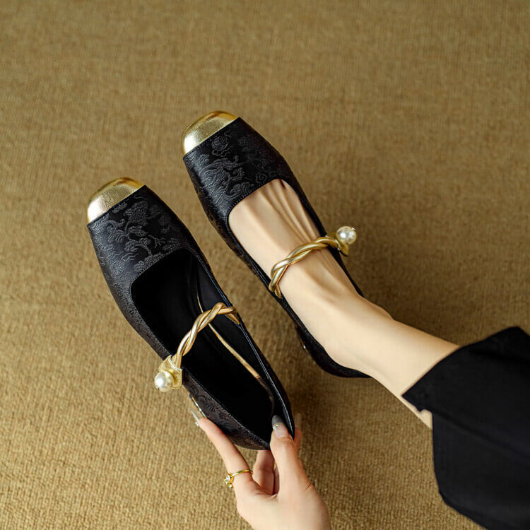 Lianhua | Women’s Embroidered Satin Flats