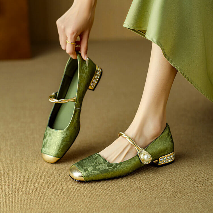Lianhua | Women’s Embroidered Satin Flats