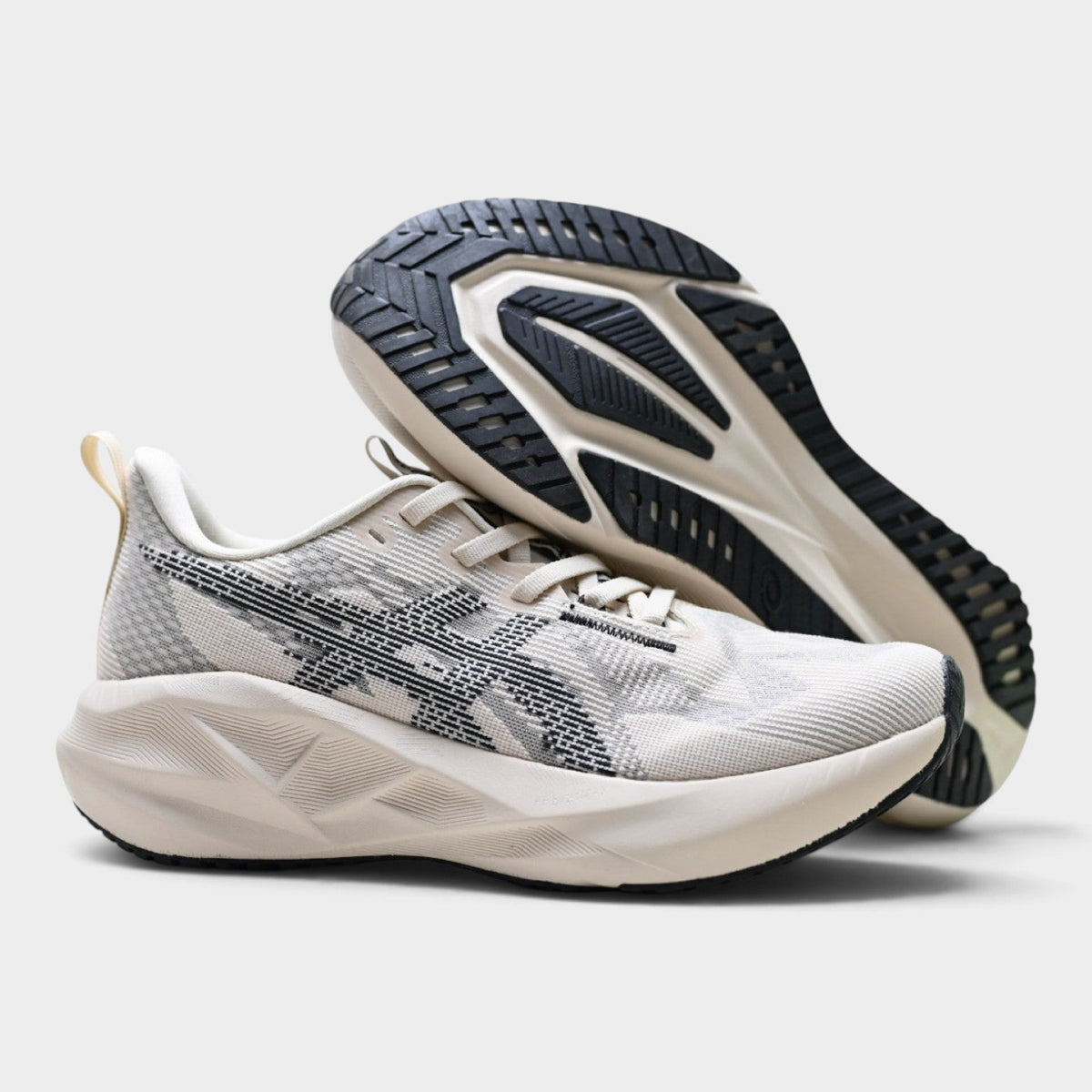 ASICS Novablast 5 Women’s Lightweight Cushioned Road Running Shoes