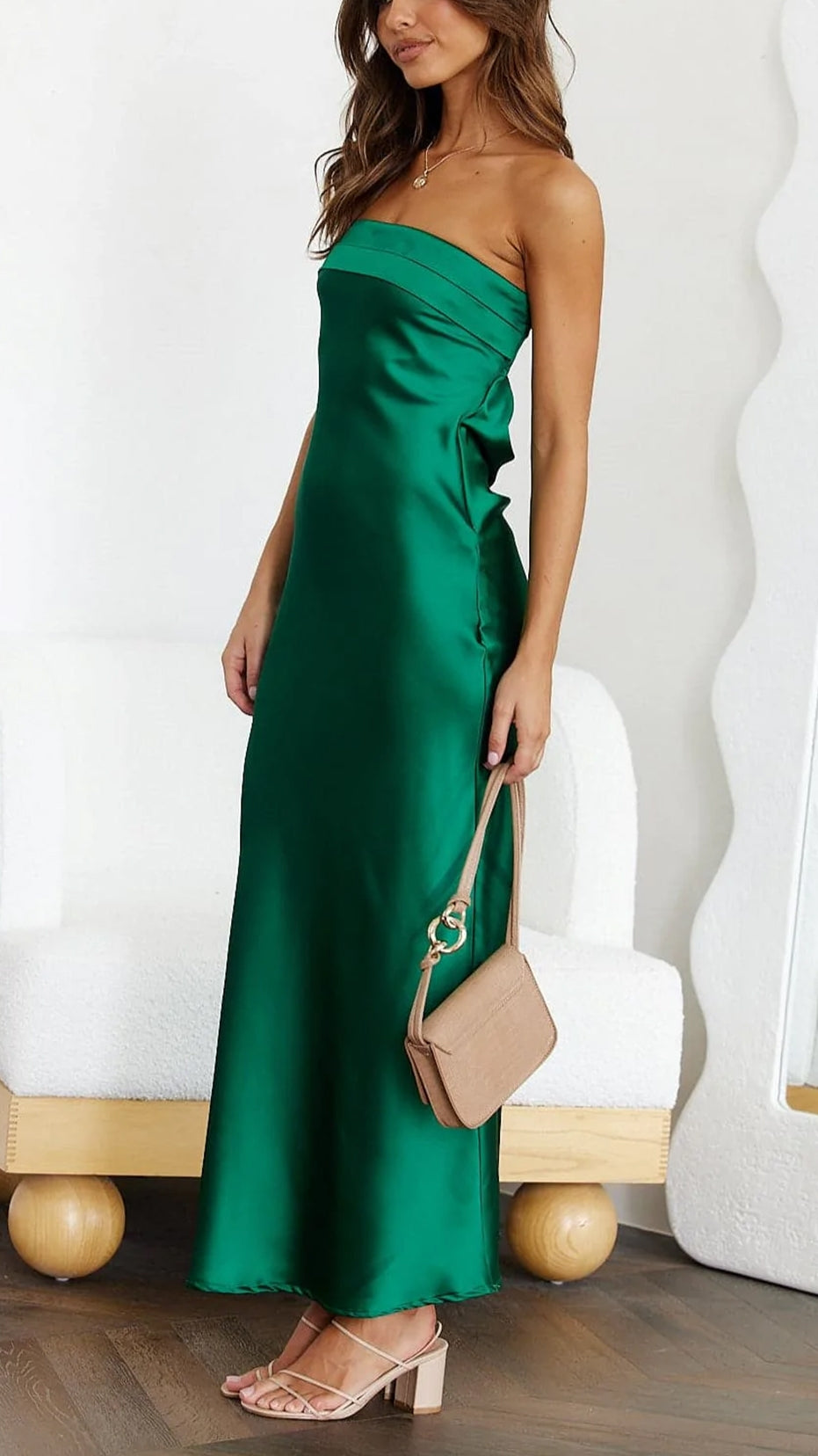 Women’s Modern Gown Maxi Gala Evening Dress with Straight Neckline