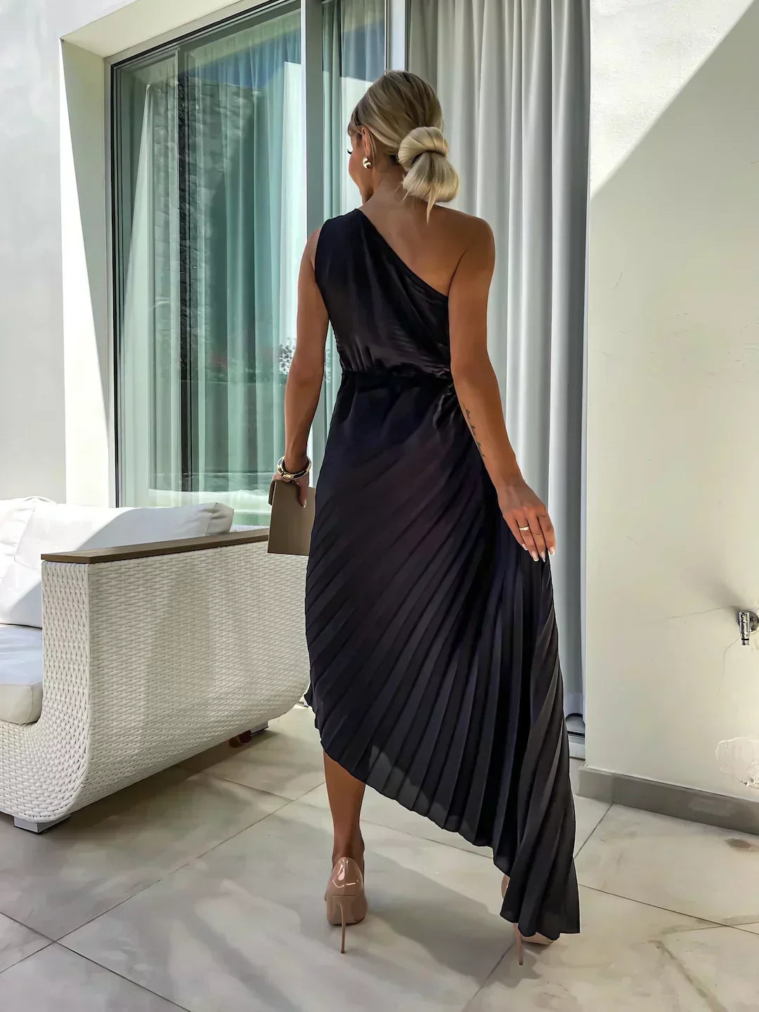 Women's Chic One-shoulder Asymmetric Pleated Evening Dress