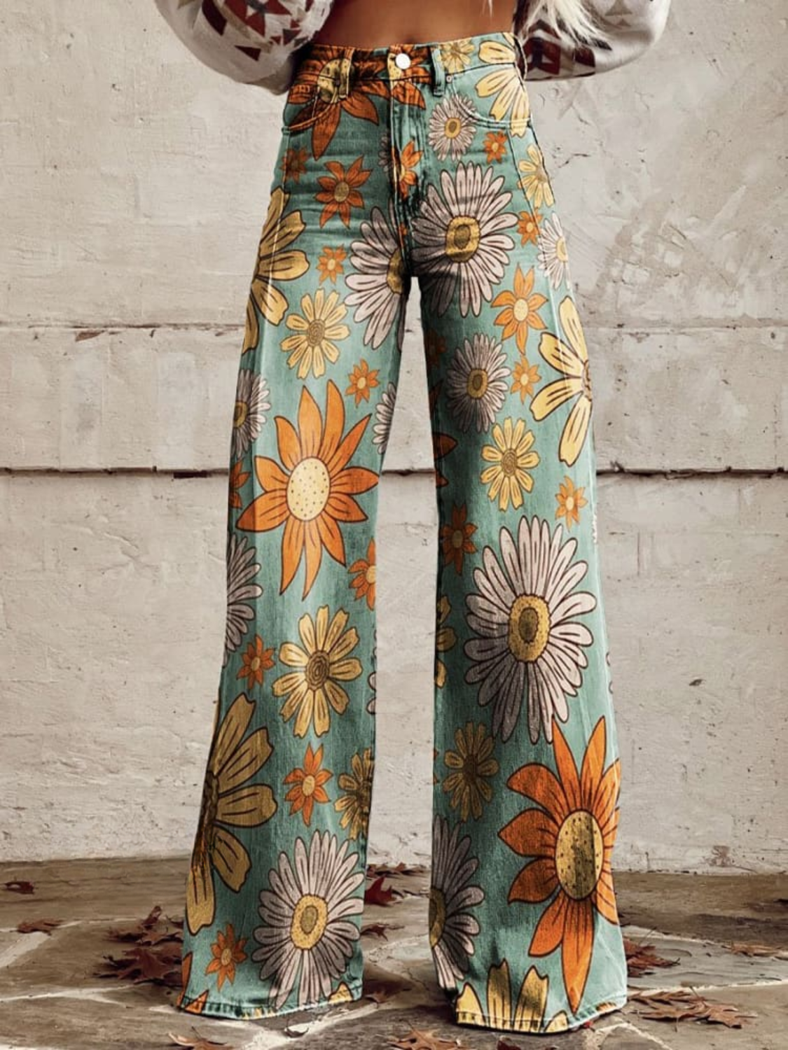 Women's Figure-Enhancing Floral Print Wide Leg Jeans