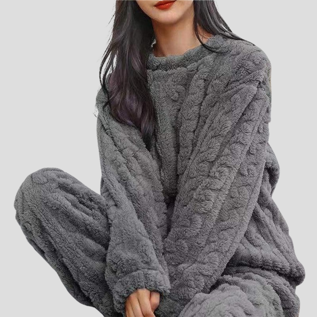 Women’s Warm Fleece Indoor Pajama Set for Colder Nights