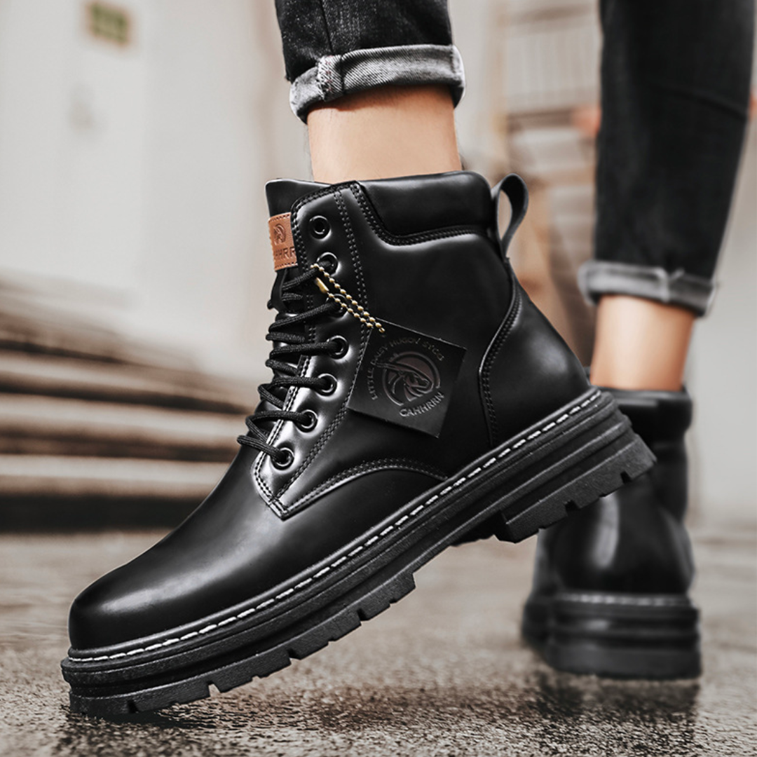 Versatile Mens Boots for Modern Adventure