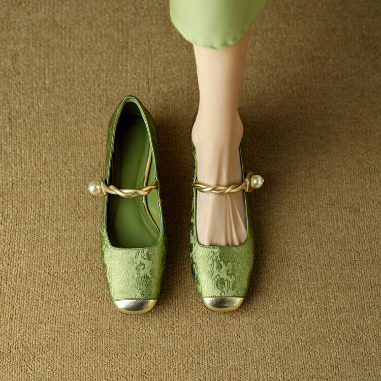 Lianhua | Women’s Embroidered Satin Flats