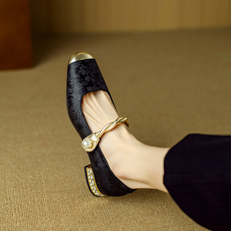 Lianhua | Women’s Embroidered Satin Flats