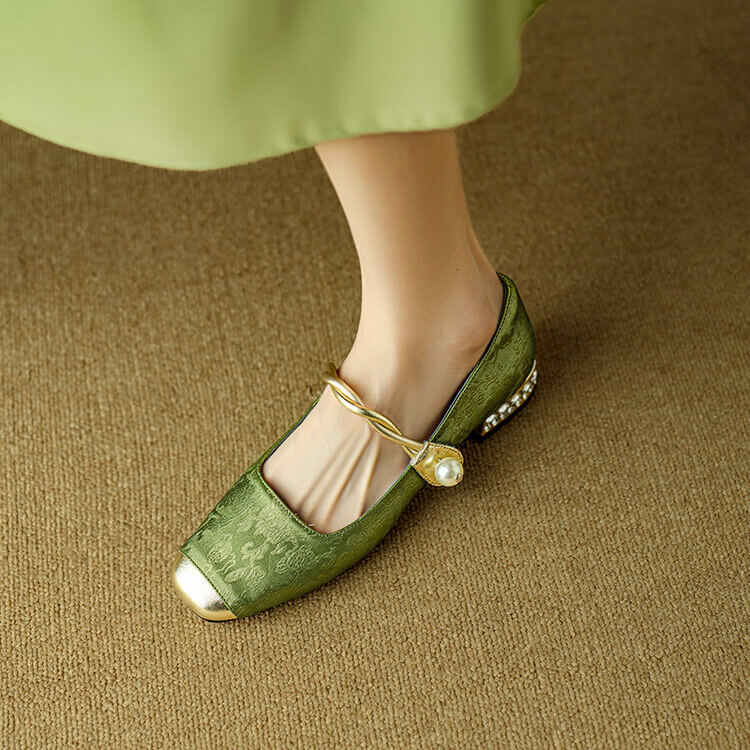 Lianhua | Women’s Embroidered Satin Flats