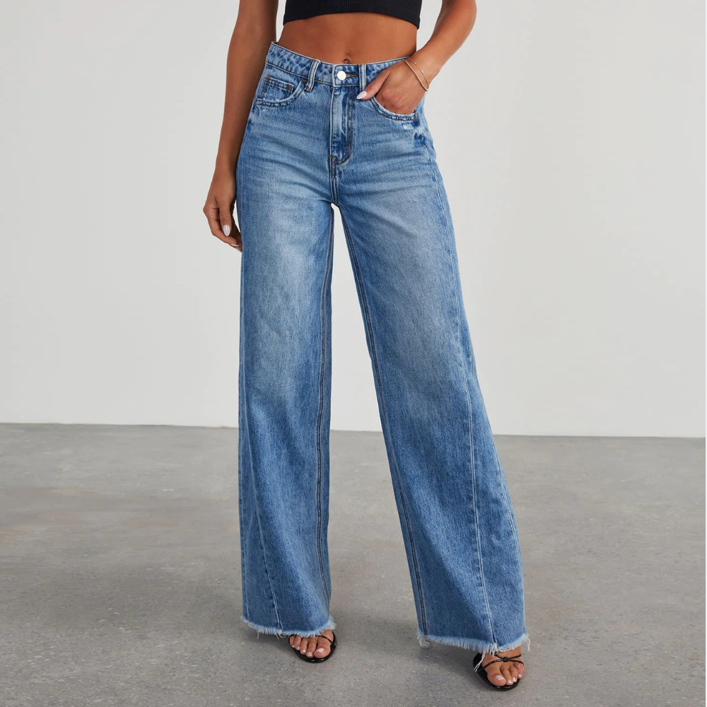 Women’s Fashionable Outdoor Wide-Leg Jeans in High-Waisted Style