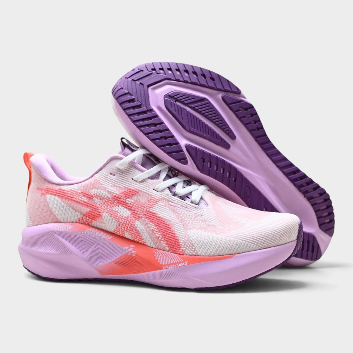 ASICS Novablast 5 Women’s Lightweight Cushioned Road Running Shoes