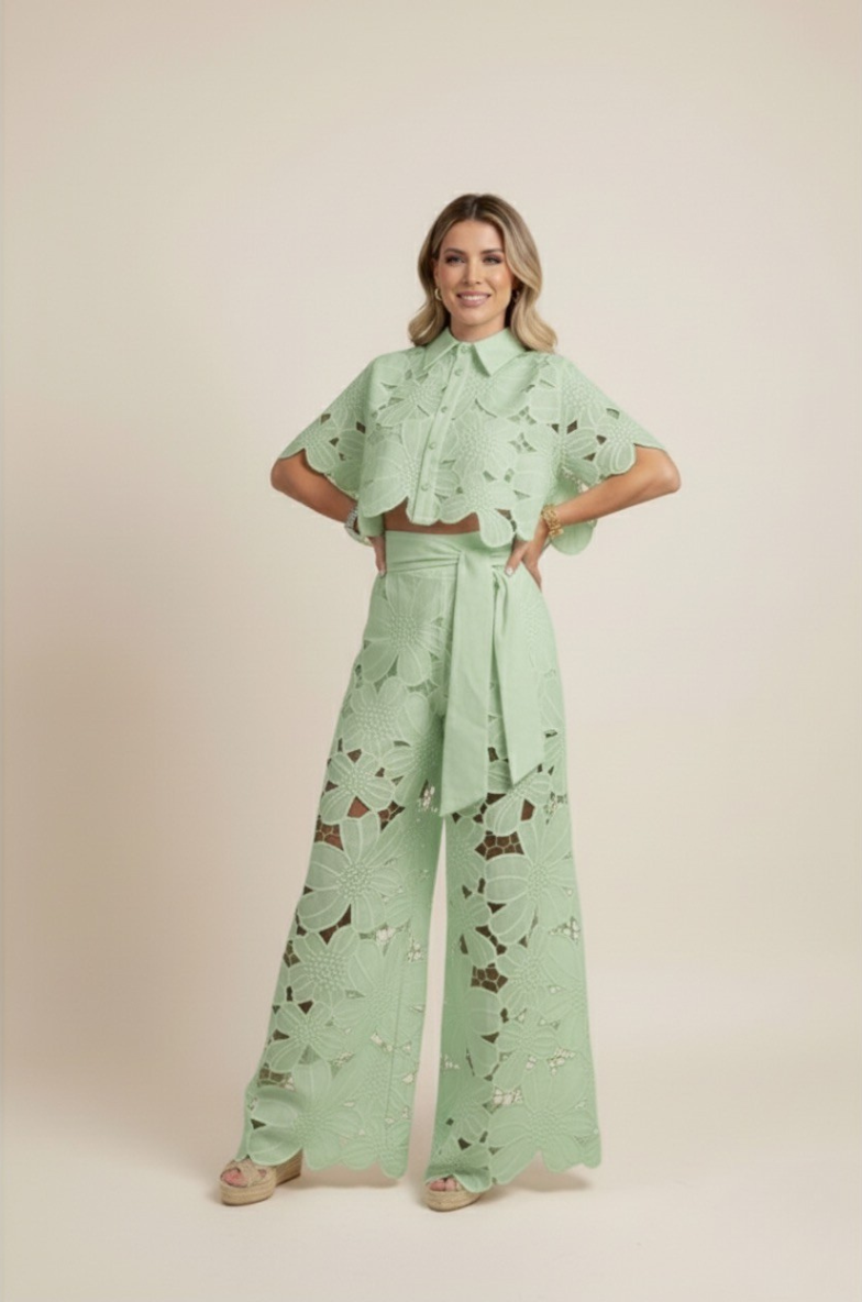 Women's Modern Flattering Floral Breezy Two-Piece Cut Out Set