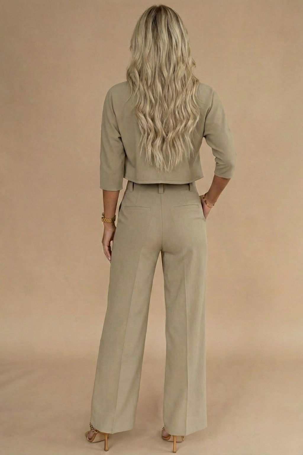 Averra | Women’s Two-Piece Cropped Top and Trousers Set