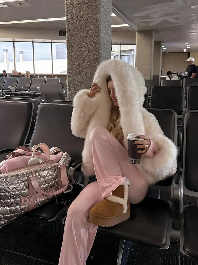 Sorelle | Women’s Oversized Faux Fur Coat