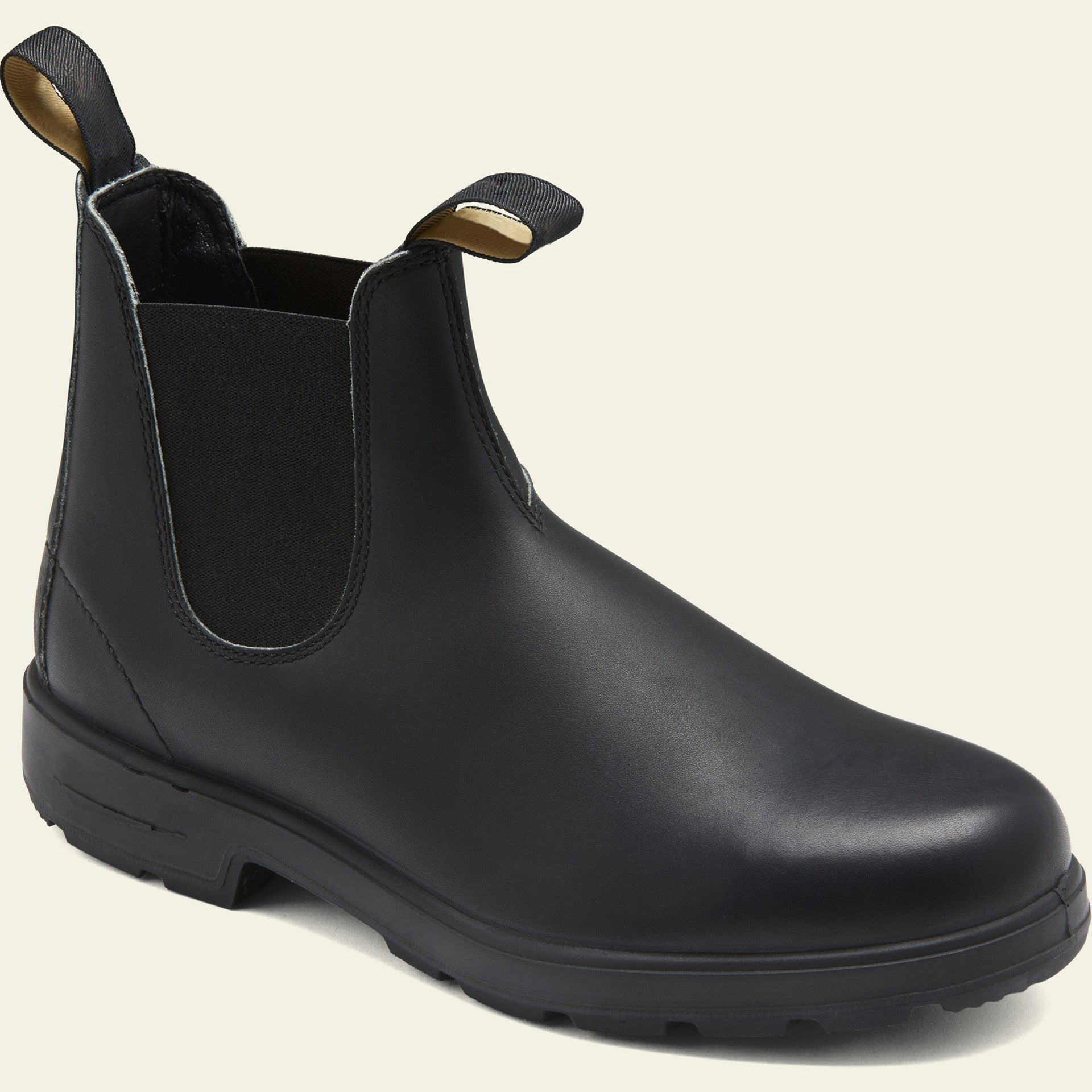 Men’s Classic Leather Chelsea Boots in Slip-on Design