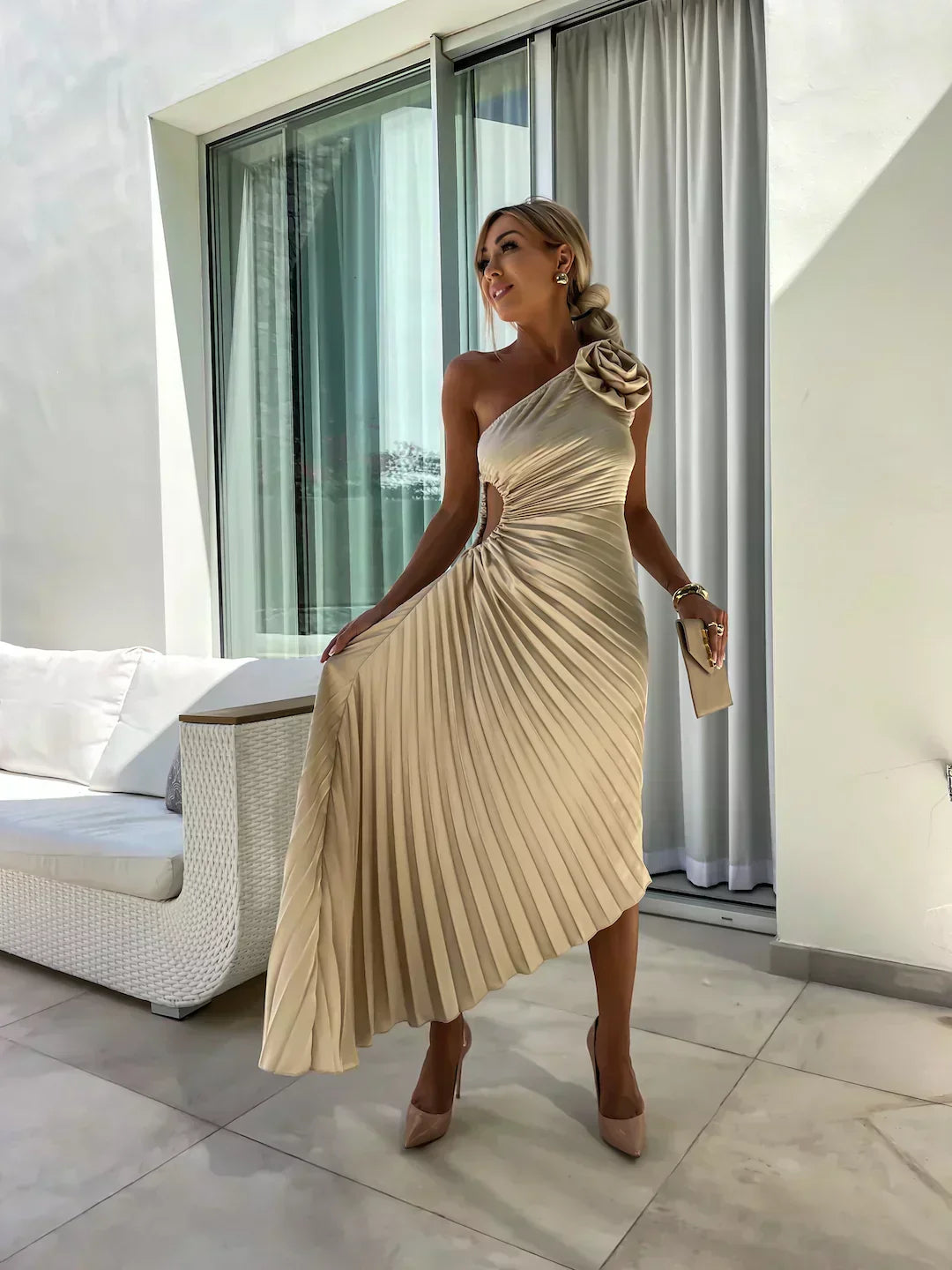 Women's Chic One-shoulder Asymmetric Pleated Evening Dress